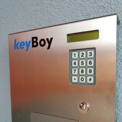 boardinghouse_main_tauber_keyBoy